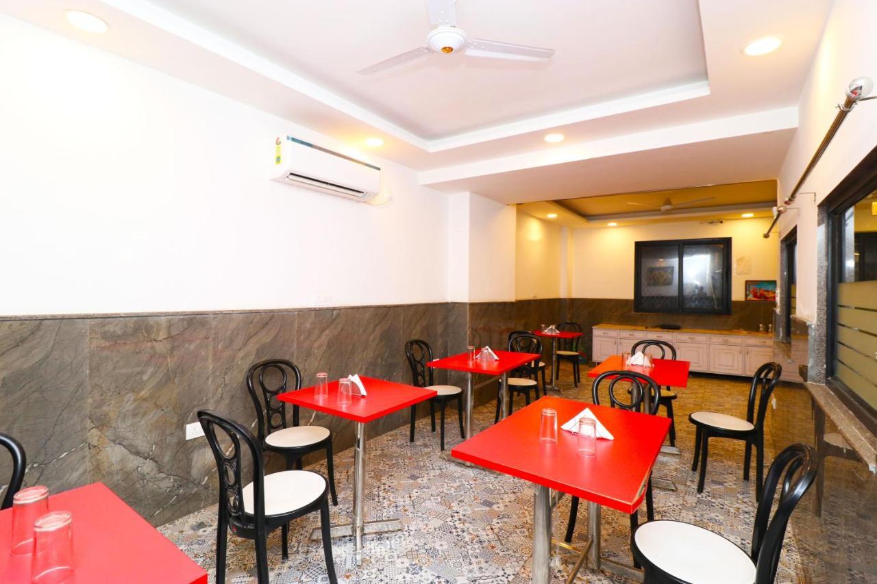 Hotel Belwood Suites - Near New Delhi Airport Екстер'єр фото